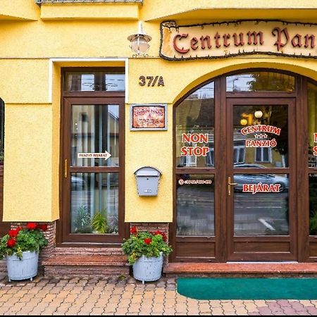 Centrum Panzio Debrecen Bagian luar foto